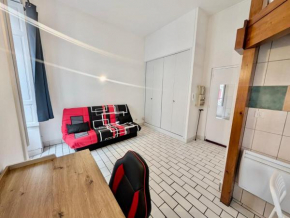 Studio in Hyper Centre Close to All Amenities